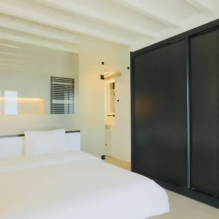 Mykonos Kaparia House بانورموس ميكونو